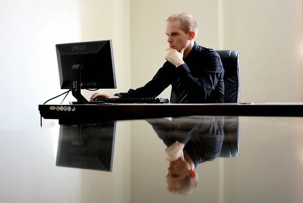 Les meilleurs outils pour organiser votre setup informatique et augmenter votre productivité