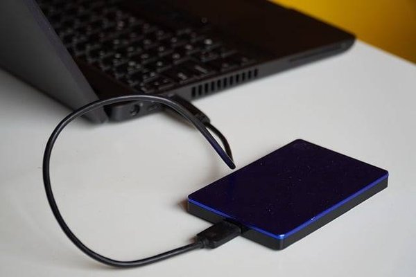 Les avantages des disques durs externes pour sauvegarder vos données importantes